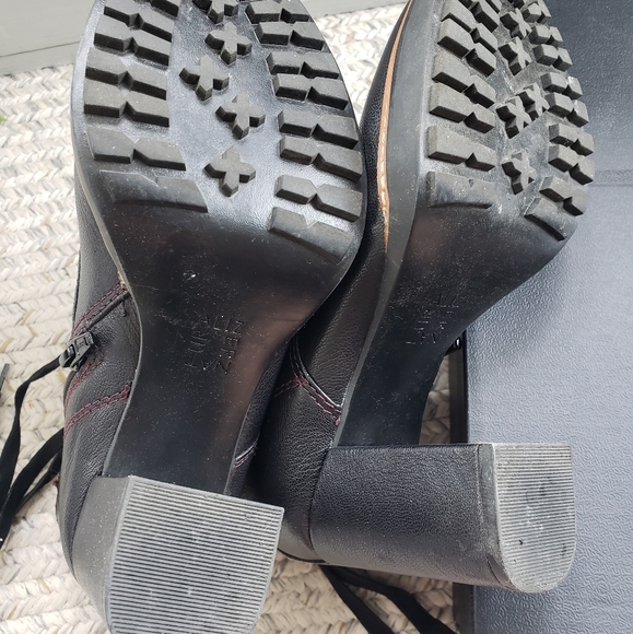 Naturalizer Callie Lace Up Boots - Picture 5 of 5